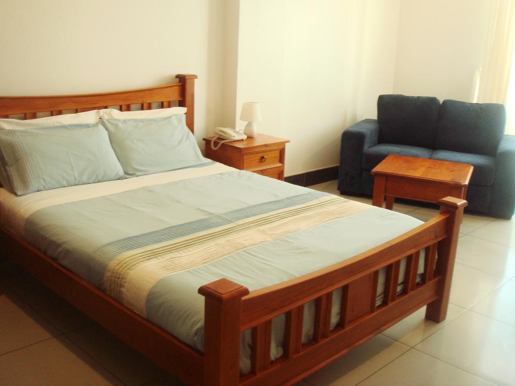 Tungi Colonnade Hotel 누쿠알로파 객실 사진
