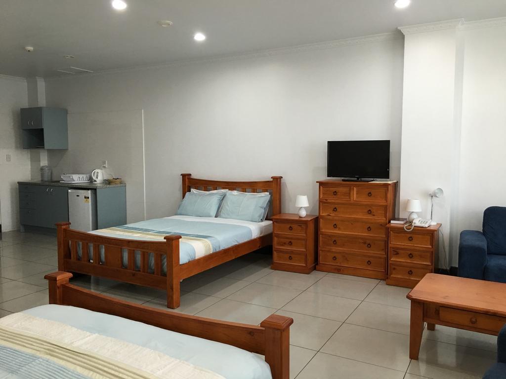 Tungi Colonnade Hotel 누쿠알로파 외부 사진